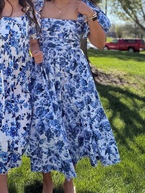 Abercrombie & Fitch Blue and White Floral Puff-Sleeve Midi Dress